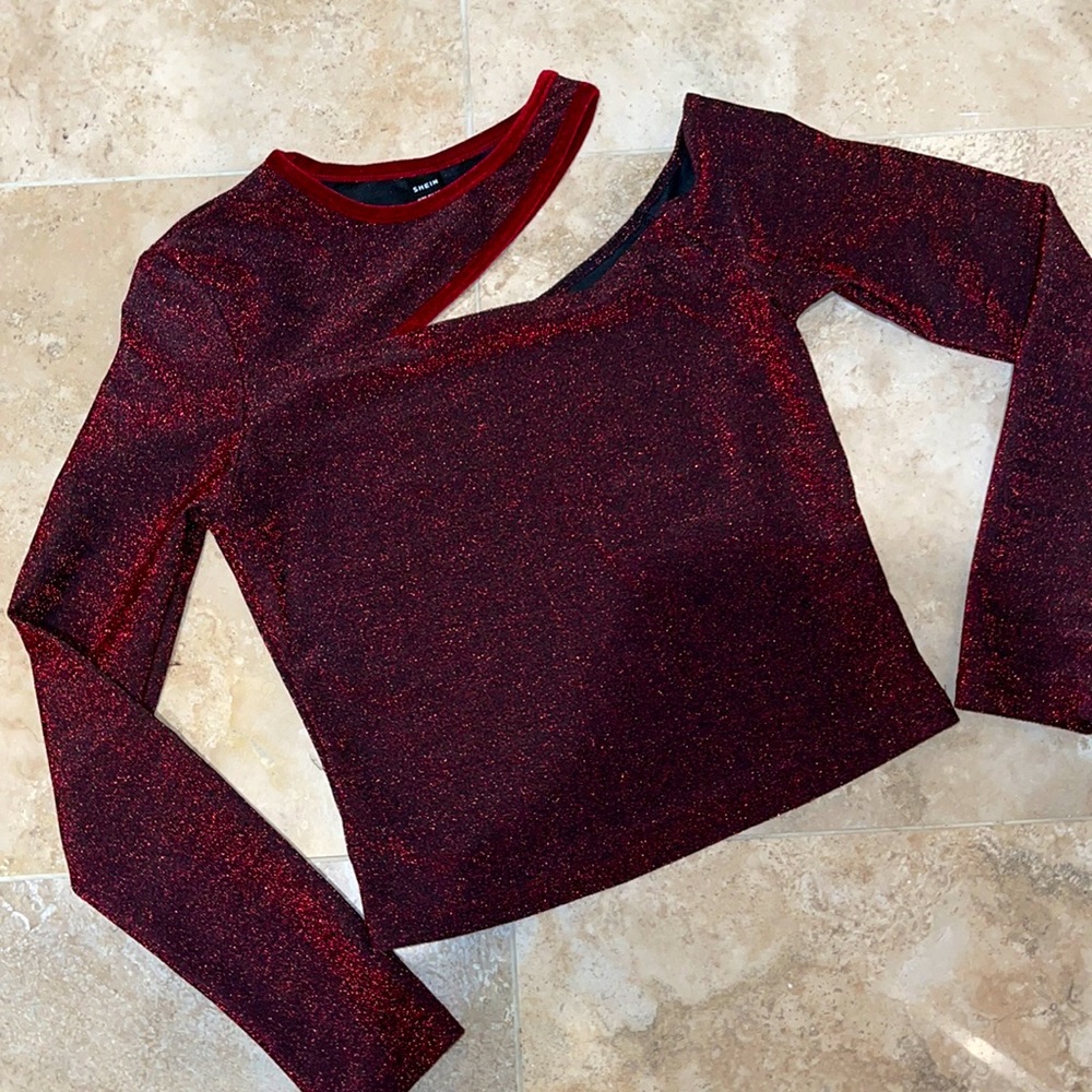 Cutout shoulder top